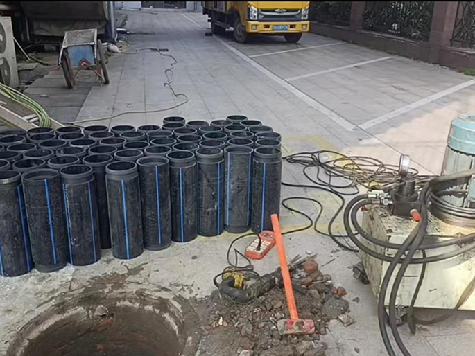 拜泉PE置换管厂家 DN315置换管 非开挖管短管置换